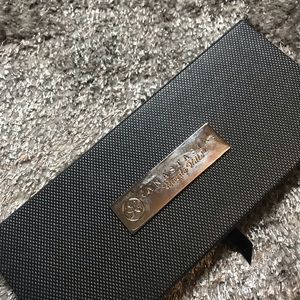 Anastasia Beverly Hills eyeshadow palette